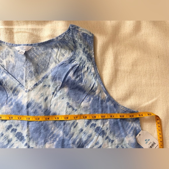 NWT Women’s V - Neck Tank Top Size XL - Picture 7 of 11